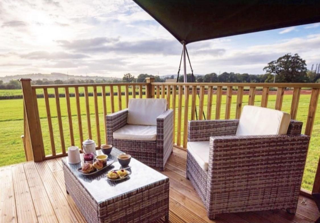 Hotel Midleydown Luxury Glamping à Exeter Extérieur photo